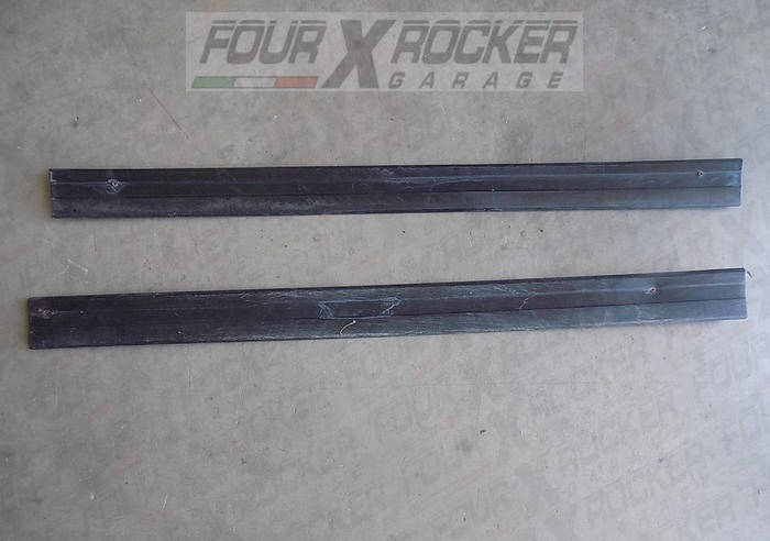 Coppia modanature minigonna sottoporta in plastica Suzuki Samurai (ponti stretti)