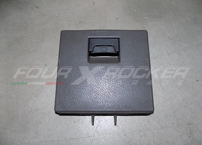 Coperchio sportellino vano cover scheda fusibili abitacolo 68965 01G00 Nissan King Cab D21 - GRIGIO