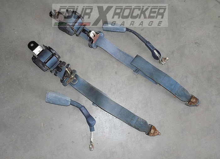 Coppia cinture di sicurezza anteriori + starter Nissan King Cab D21 / Tipo 2