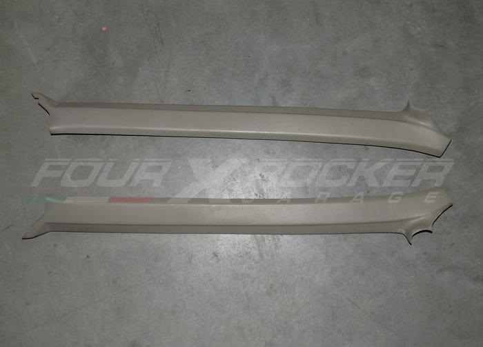 Coppia cover plastiche piantoni parabrezza Nissan King Cab D21