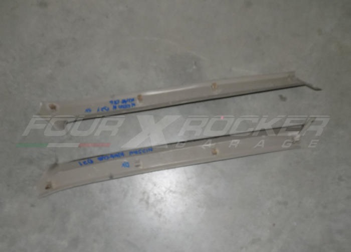 Coppia cover plastiche piantoni parabrezza Nissan King Cab D21 - immagine 2