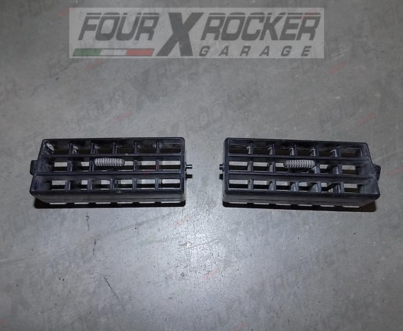 Coppia diffusori aria stufa clima cruscotto Nissan King Cab D21