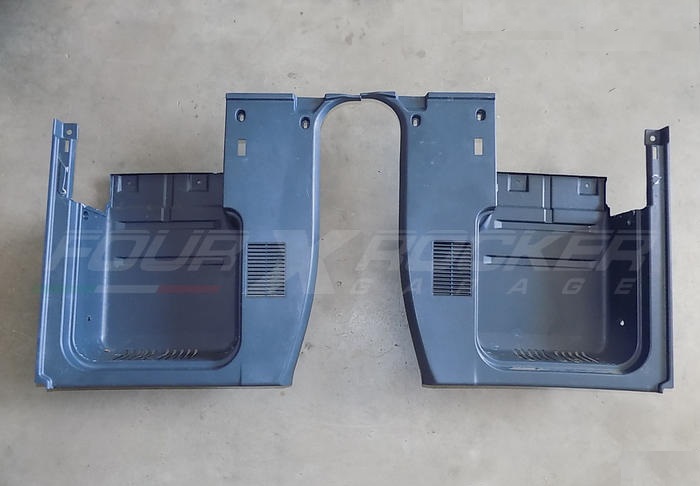 Coppia kit pannelli posteriori inferiori abitacolo Nissan King Cab D21