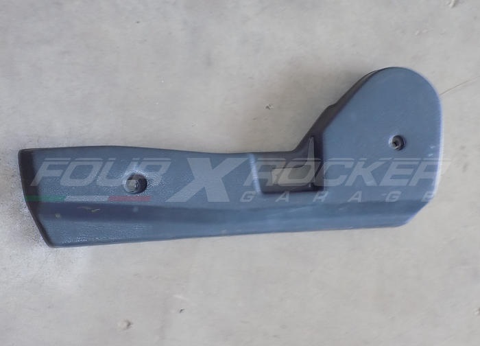 Cover coperchio sedile laterale inferiore SX Nissan King Cab D21