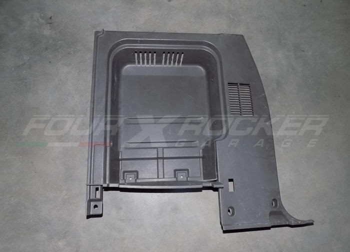 Pannello posteriore inferiore SX abitacolo Nissan King Cab D21