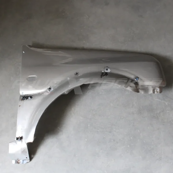 Parafango anteriore DX (lato passeggero) Suzuki Jimny
