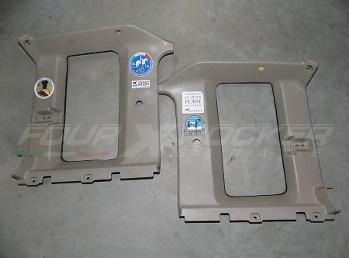 Coppia kit pannelli cornici posteriori superiori abitacolo Nissan King Cab D21 / Tipo 1