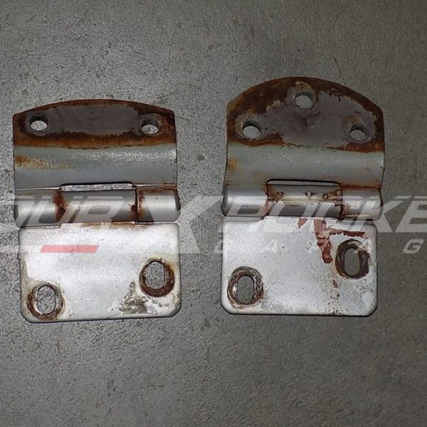 Coppia cerniere portellone spondina Suzuki Samurai &ndash; SJ (modello berlina)