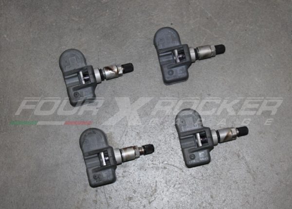 4 sensori di pressione pneumatici TPMS con valvola in metallo nera per
