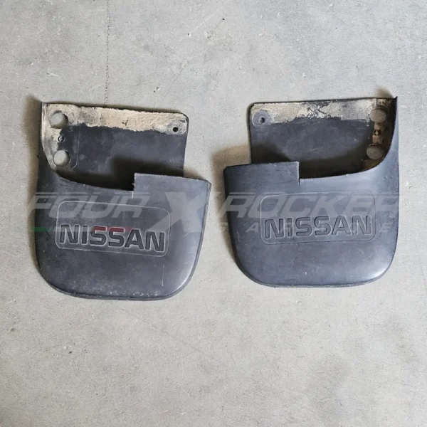 Paraspruzzi paraschizzi posteriori 78810-7F000/10 - 78811-7F000/10 Nissan Terrano 2 97>99